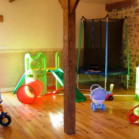 Ferienhaus Maison Accueillante A Avec Piscine Partagee