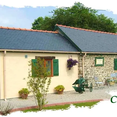 Ferienhaus Maison Accueillante A Avec Piscine Partagee *