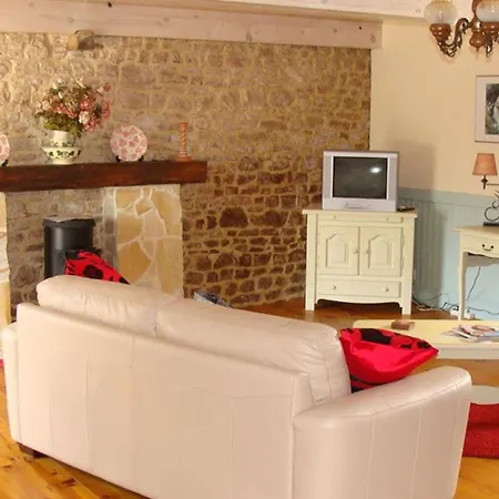 Maison Accueillante A Avec Piscine Partagee * Nehou