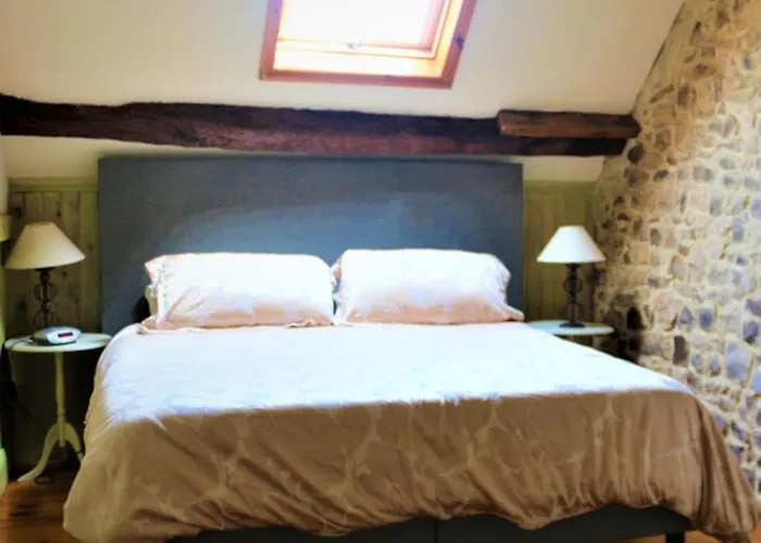 Casa de Férias Maison Accueillante à Néhou Avec Piscine Partagée *