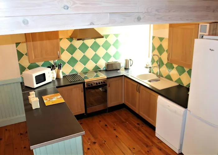 Maison Accueillante à Néhou Avec Piscine Partagée Casa de Férias Nehou